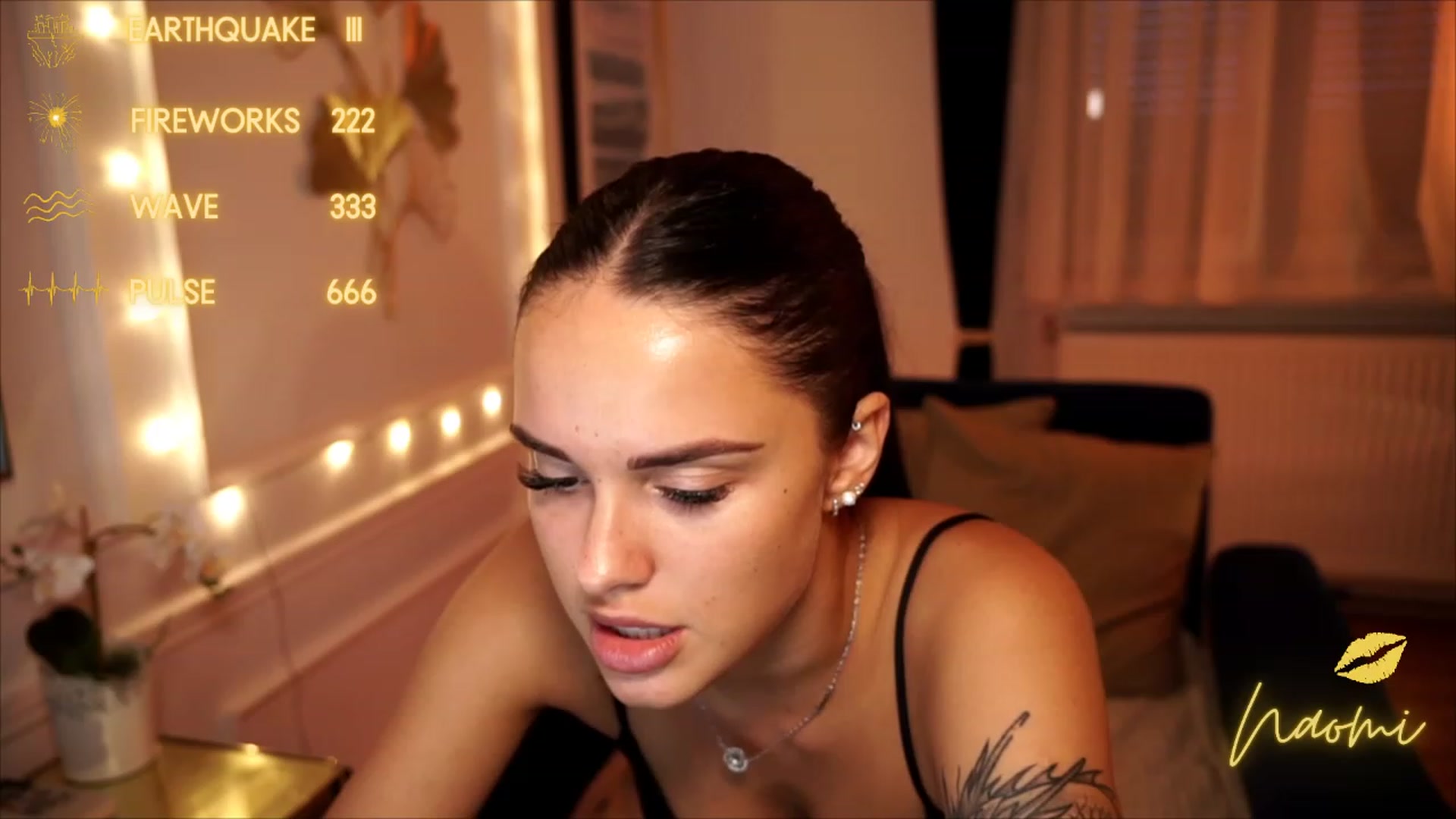 Gallery image thumbnail from cinnabellee's myfreecams stream on, 08/03/2023, 17:47 image 17 of 20