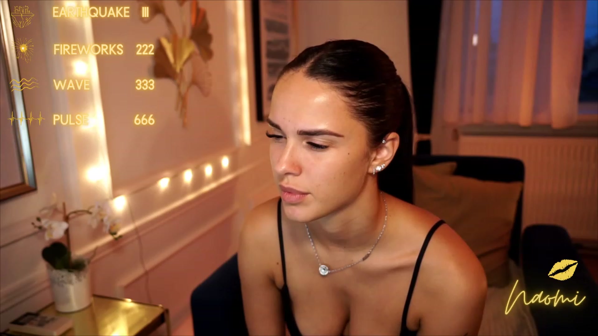 Gallery image thumbnail from cinnabellee's myfreecams stream on, 08/03/2023, 18:38 image 13 of 20