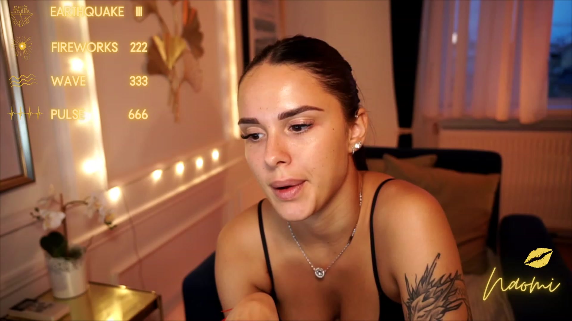 Gallery image thumbnail from cinnabellee's myfreecams stream on, 08/03/2023, 18:38 image 9 of 20