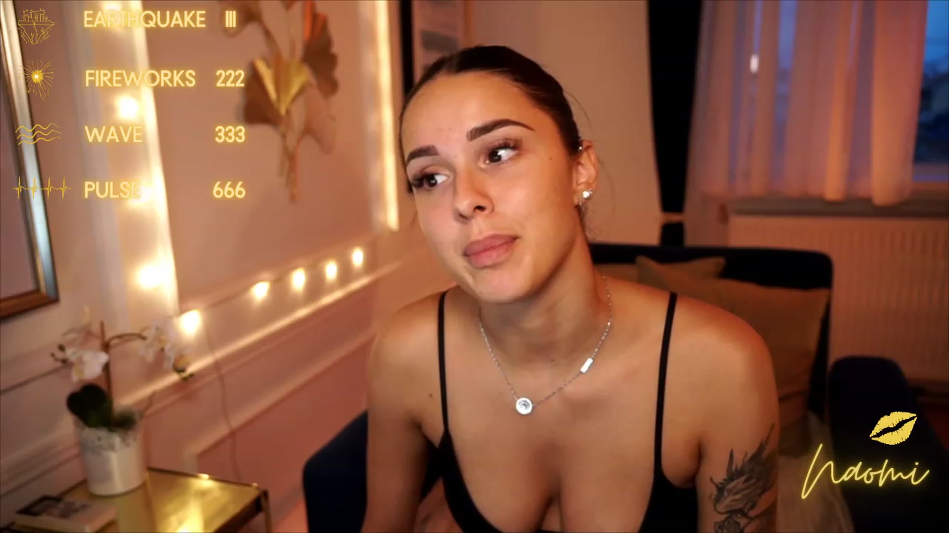 Gallery image thumbnail from cinnabellee's myfreecams stream on, 08/03/2023, 18:38 image 10 of 20