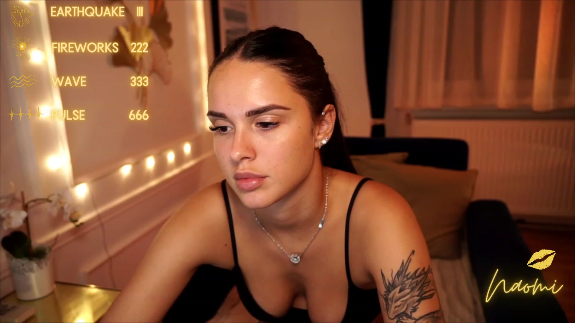 Gallery image thumbnail from cinnabellee's myfreecams stream on, 08/03/2023, 20:08 image 18 of 20
