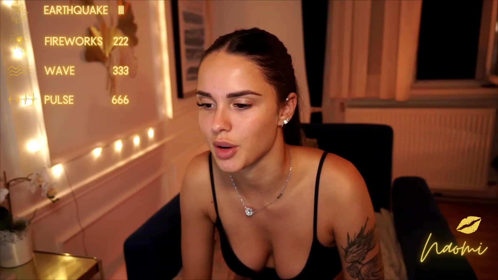 Gallery image thumbnail from cinnabellee's myfreecams stream on, 08/03/2023, 21:14 image 13 of 20