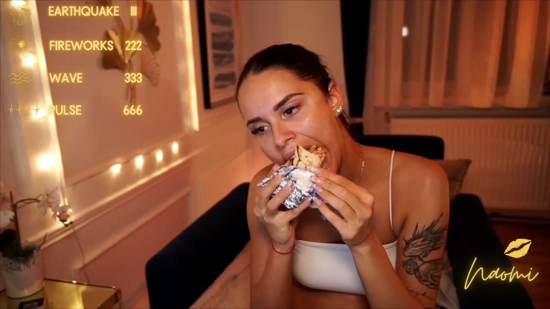 Gallery image thumbnail from cinnabellee's myfreecams stream on, 08/04/2023, 19:47 image 17 of 20