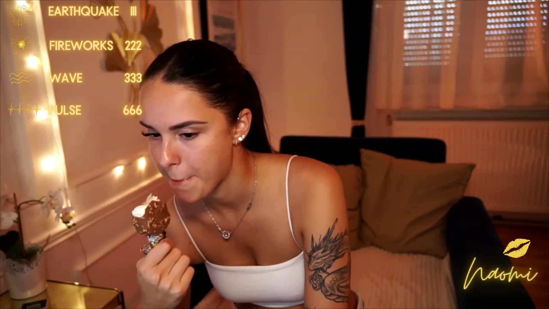 Gallery image thumbnail from cinnabellee's myfreecams stream on, 08/04/2023, 19:47 image 3 of 20