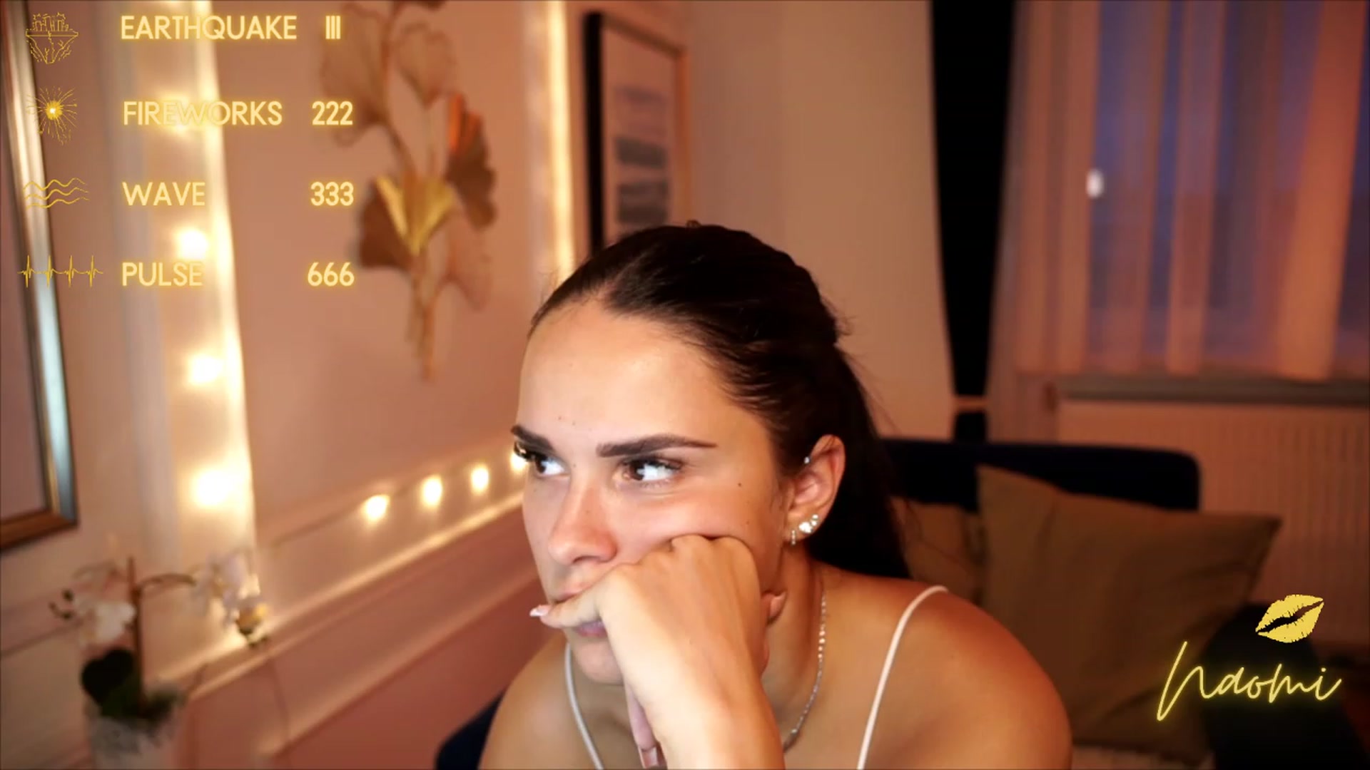Gallery image thumbnail from cinnabellee's myfreecams stream on, 08/04/2023, 19:47 image 12 of 20