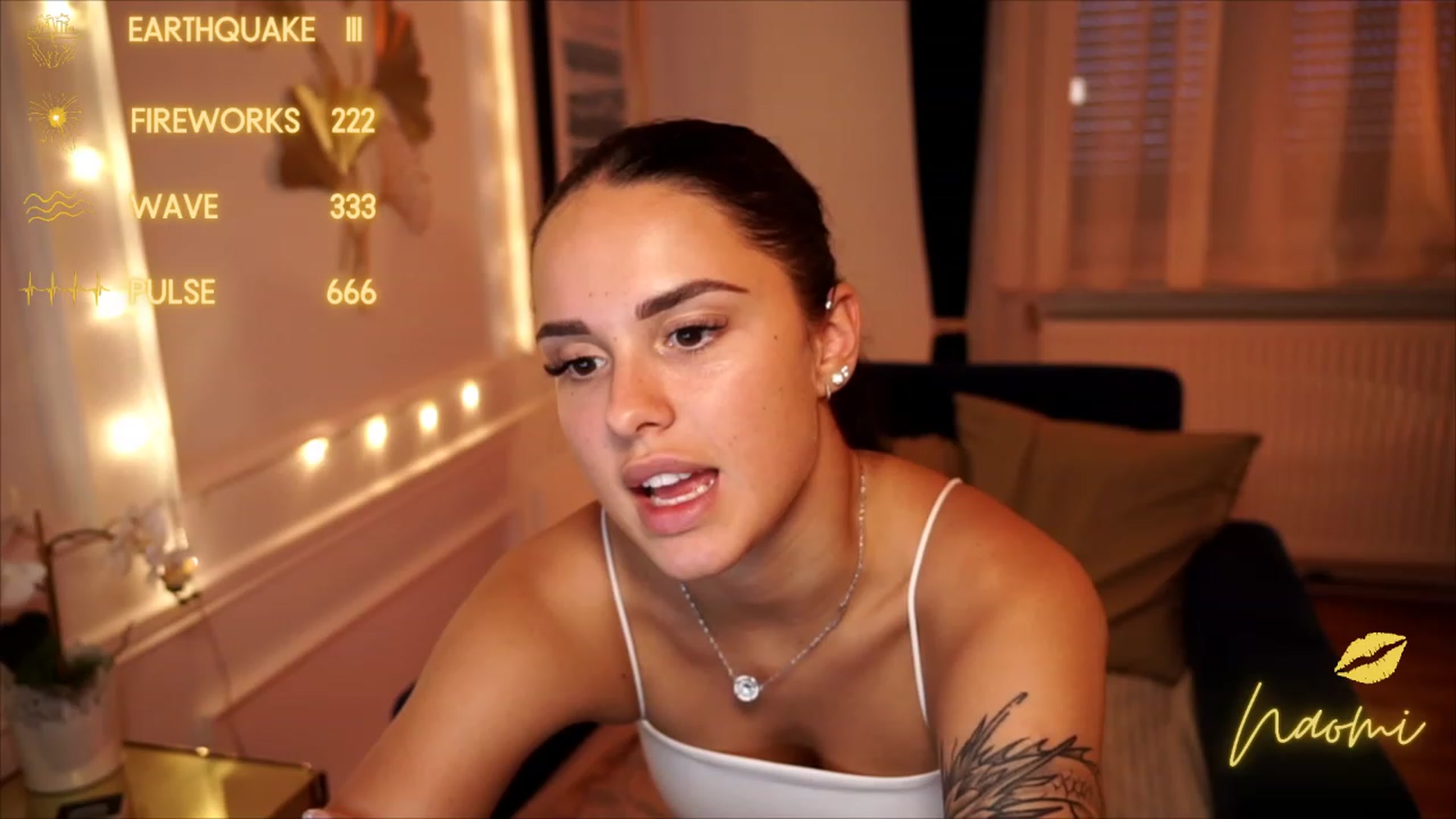 Gallery image thumbnail from cinnabellee's myfreecams stream on, 08/04/2023, 19:47 image 6 of 20