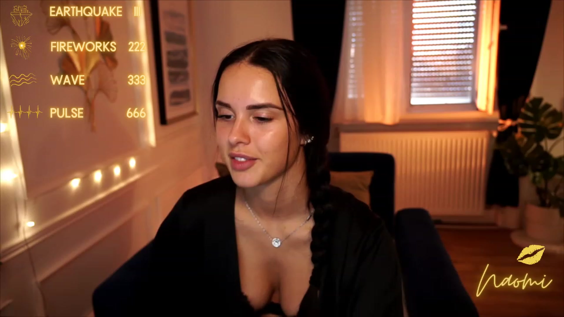 Gallery image thumbnail from cinnabellee's myfreecams stream on, 08/07/2023, 17:11 image 10 of 20