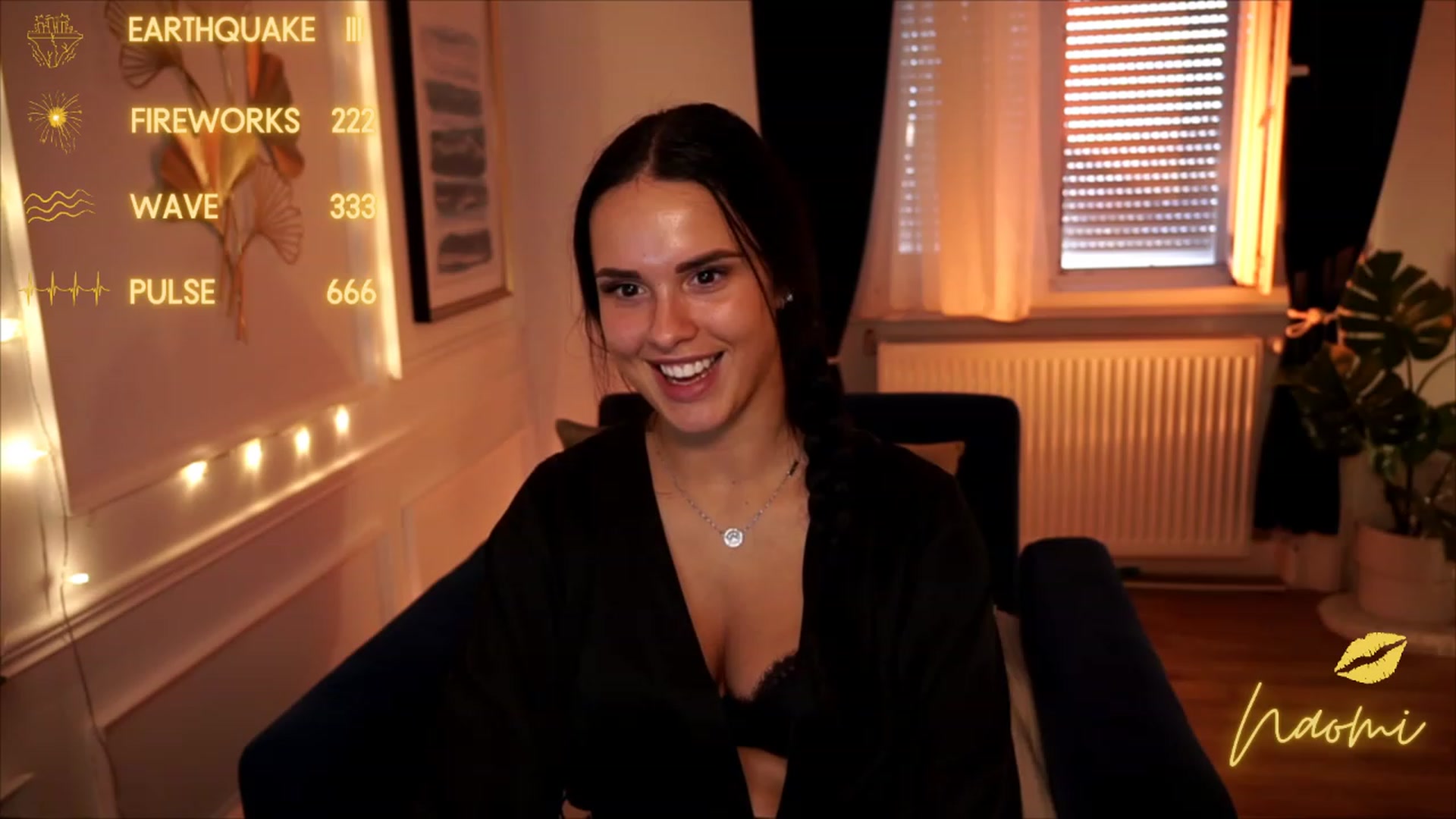 Gallery image thumbnail from cinnabellee's myfreecams stream on, 08/07/2023, 17:11 image 5 of 20