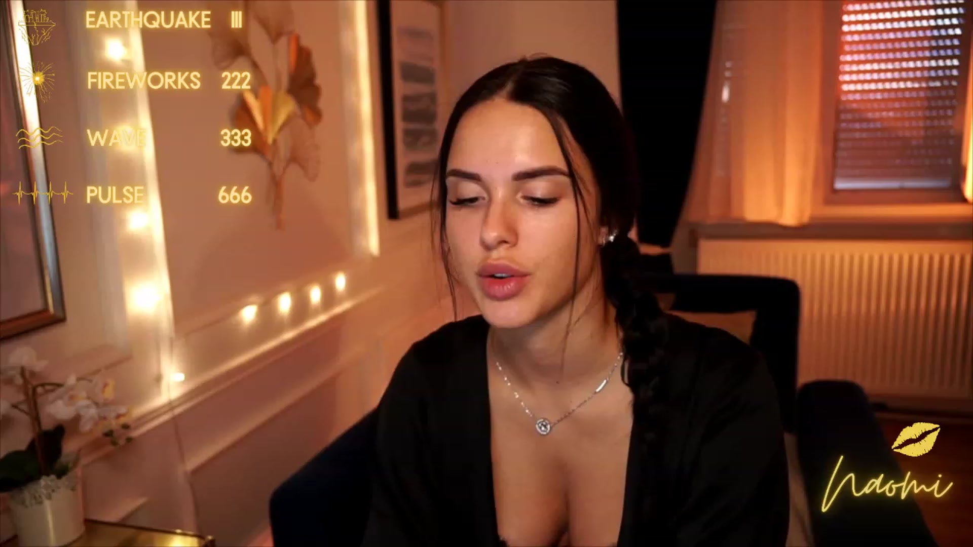 Gallery image thumbnail from cinnabellee's myfreecams stream on, 08/07/2023, 18:45 image 6 of 20