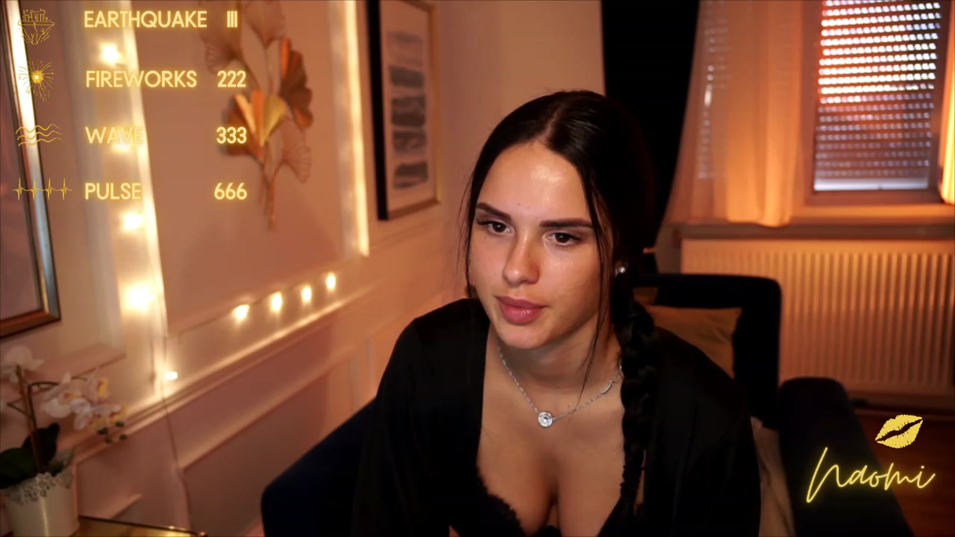 Gallery image thumbnail from cinnabellee's myfreecams stream on, 08/07/2023, 18:45 image 2 of 20