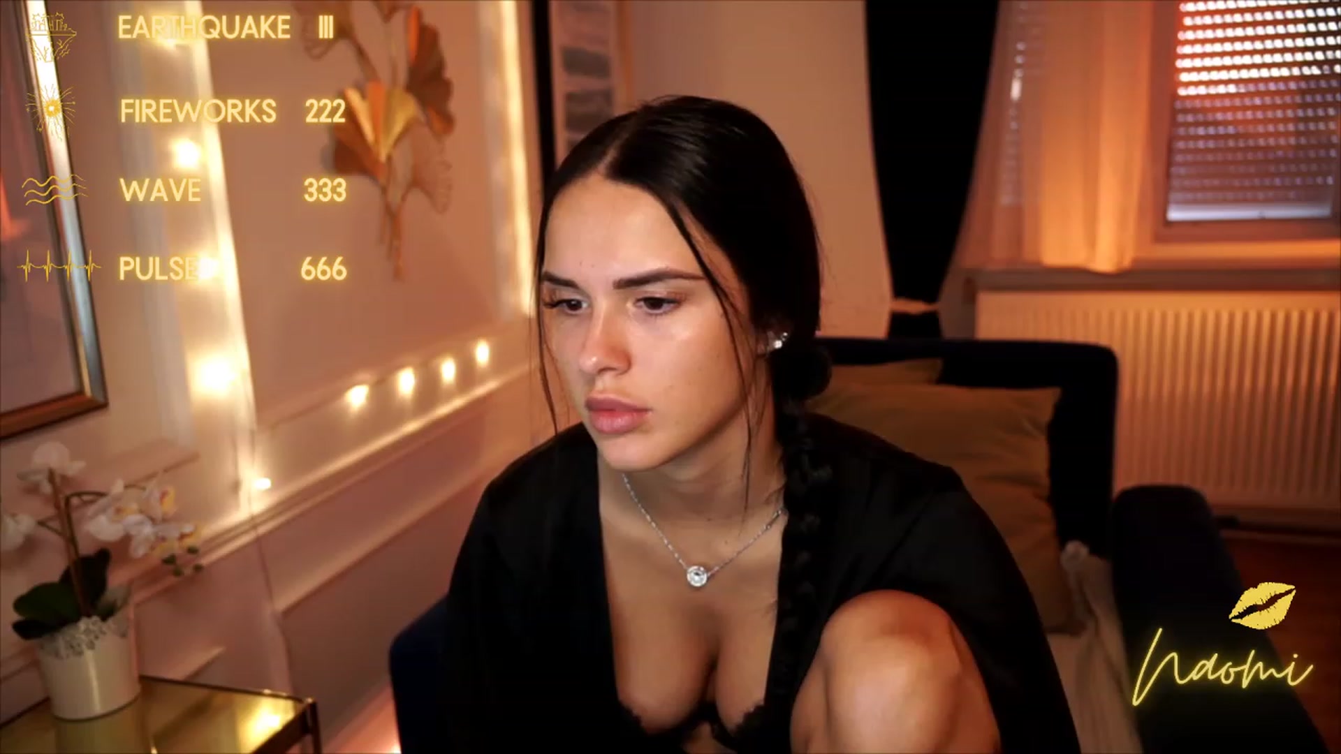 Gallery image thumbnail from cinnabellee's myfreecams stream on, 08/07/2023, 18:45 image 3 of 20