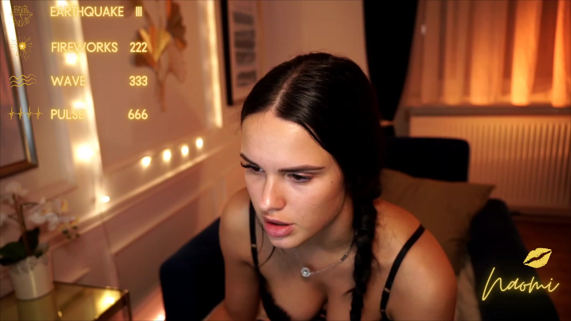 Gallery image thumbnail from cinnabellee's myfreecams stream on, 08/07/2023, 21:17 image 7 of 20
