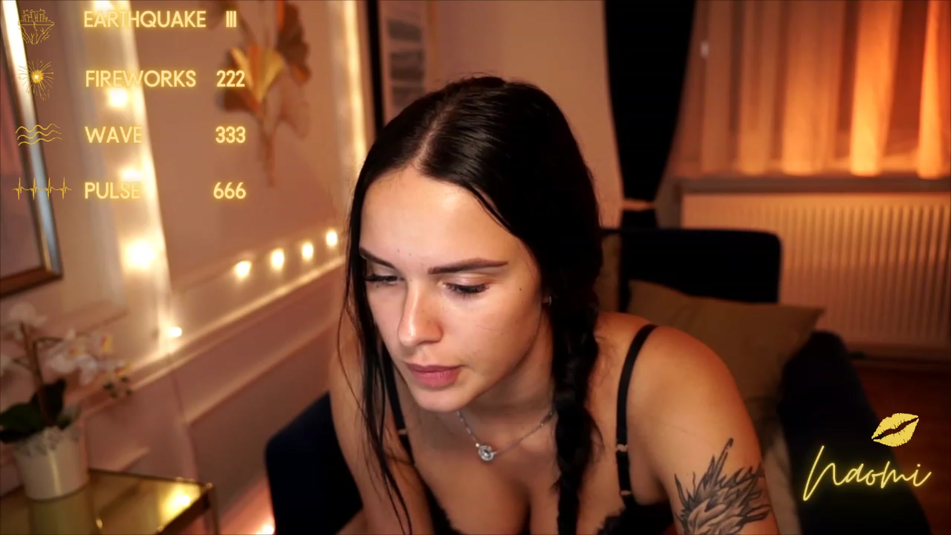 Gallery image thumbnail from cinnabellee's myfreecams stream on, 08/07/2023, 21:17 image 5 of 20