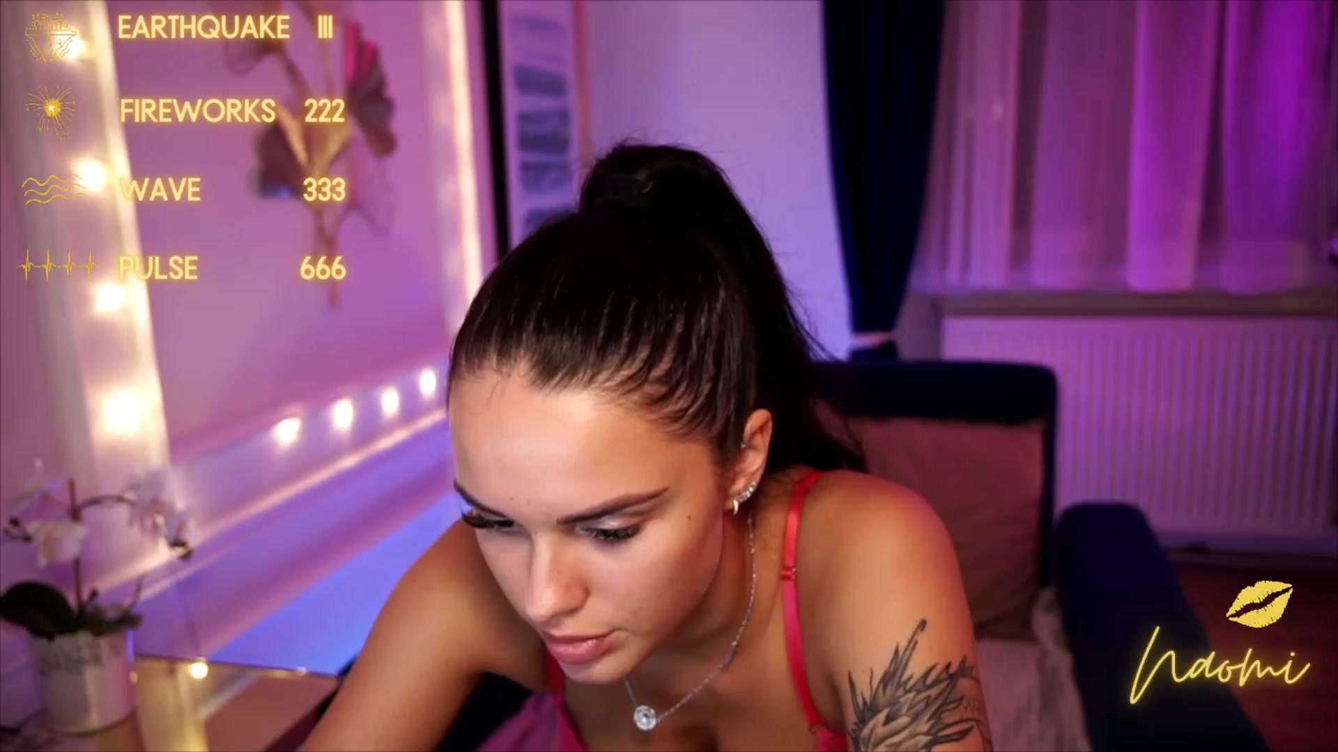 Gallery image thumbnail from cinnabellee's myfreecams stream on, 08/09/2023, 21:26 image 10 of 20