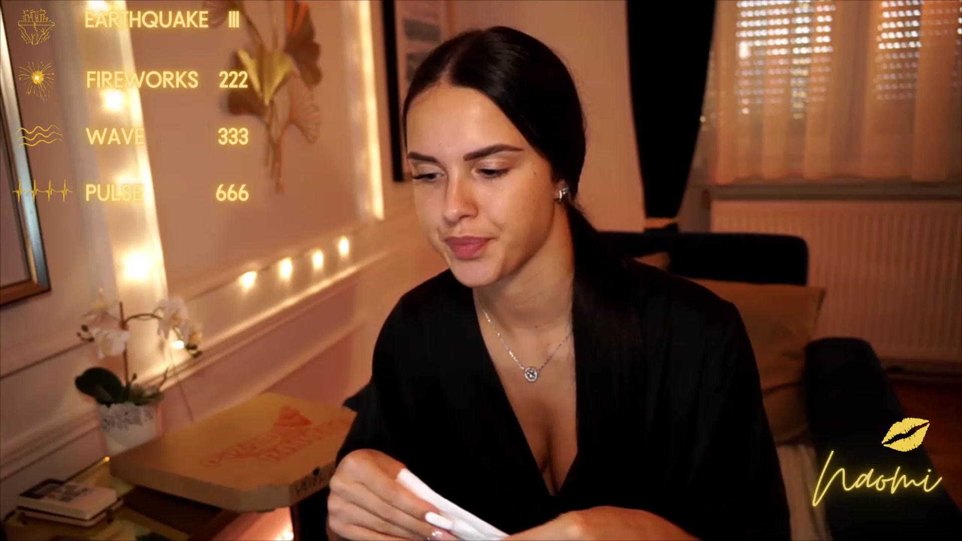 Gallery image thumbnail from cinnabellee's myfreecams stream on, 08/11/2023, 18:01 image 14 of 20