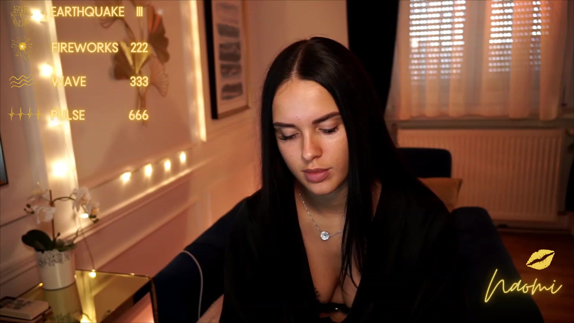 Gallery image thumbnail from cinnabellee's myfreecams stream on, 08/11/2023, 18:01 image 6 of 20