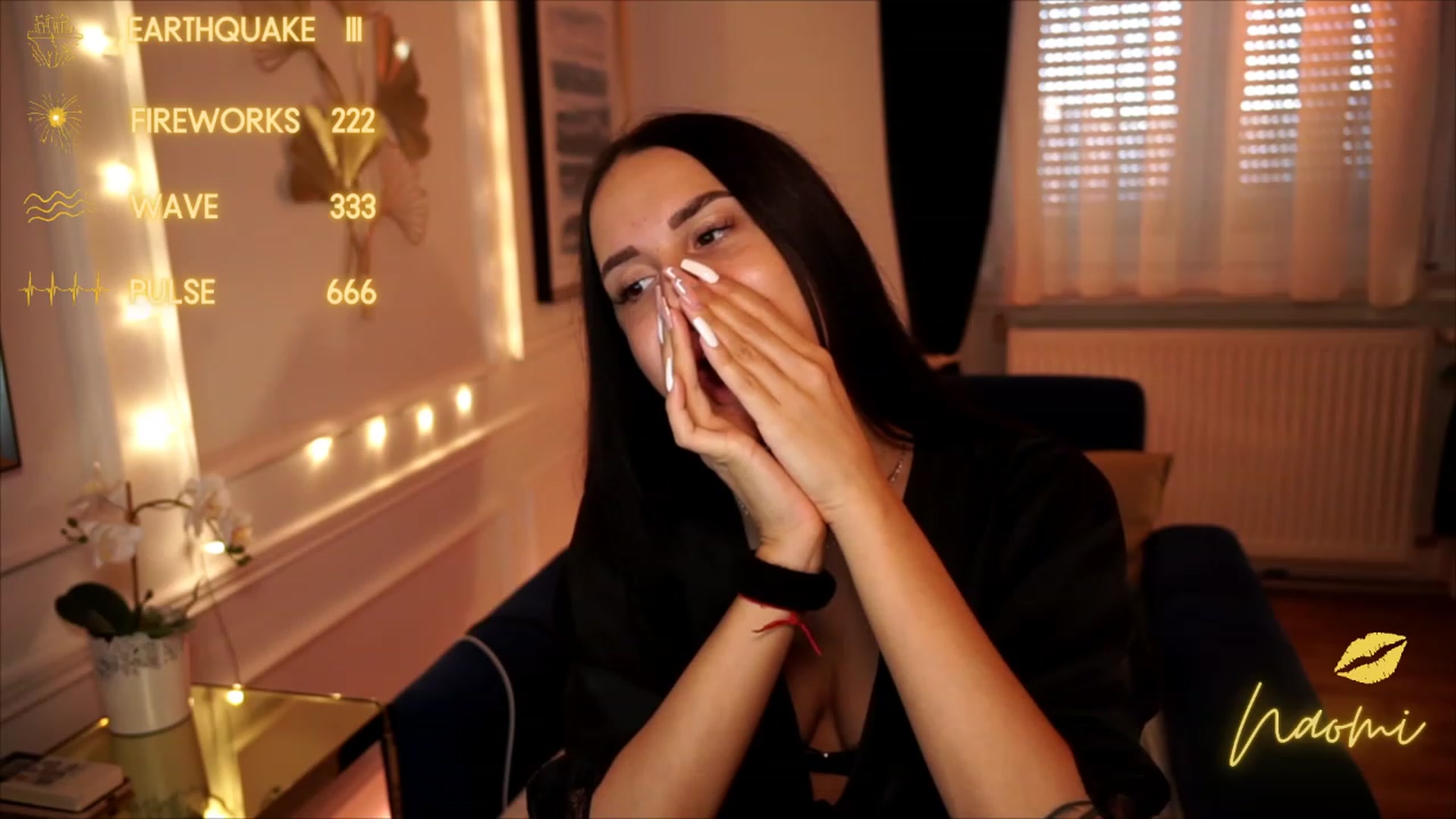 Gallery image thumbnail from cinnabellee's myfreecams stream on, 08/11/2023, 18:01 image 5 of 20