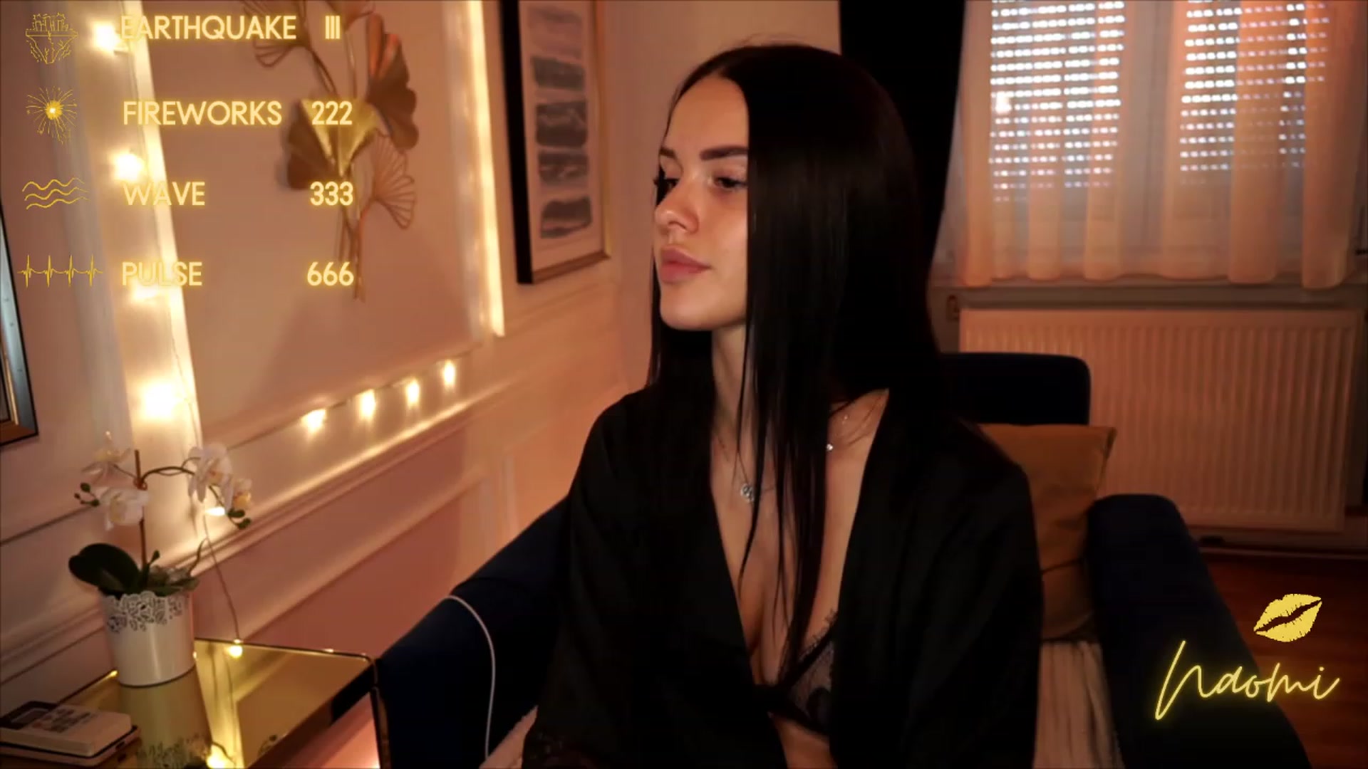 Gallery image thumbnail from cinnabellee's myfreecams stream on, 08/11/2023, 18:01 image 4 of 20