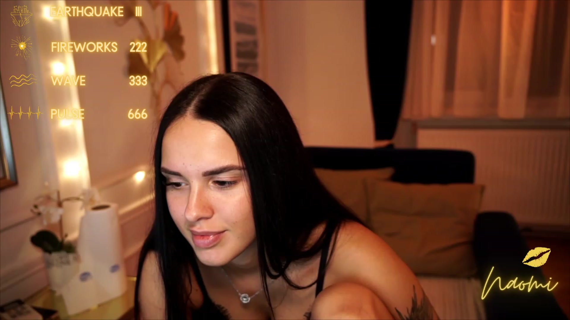 Gallery image thumbnail from cinnabellee's myfreecams stream on, 08/11/2023, 20:05 image 2 of 20