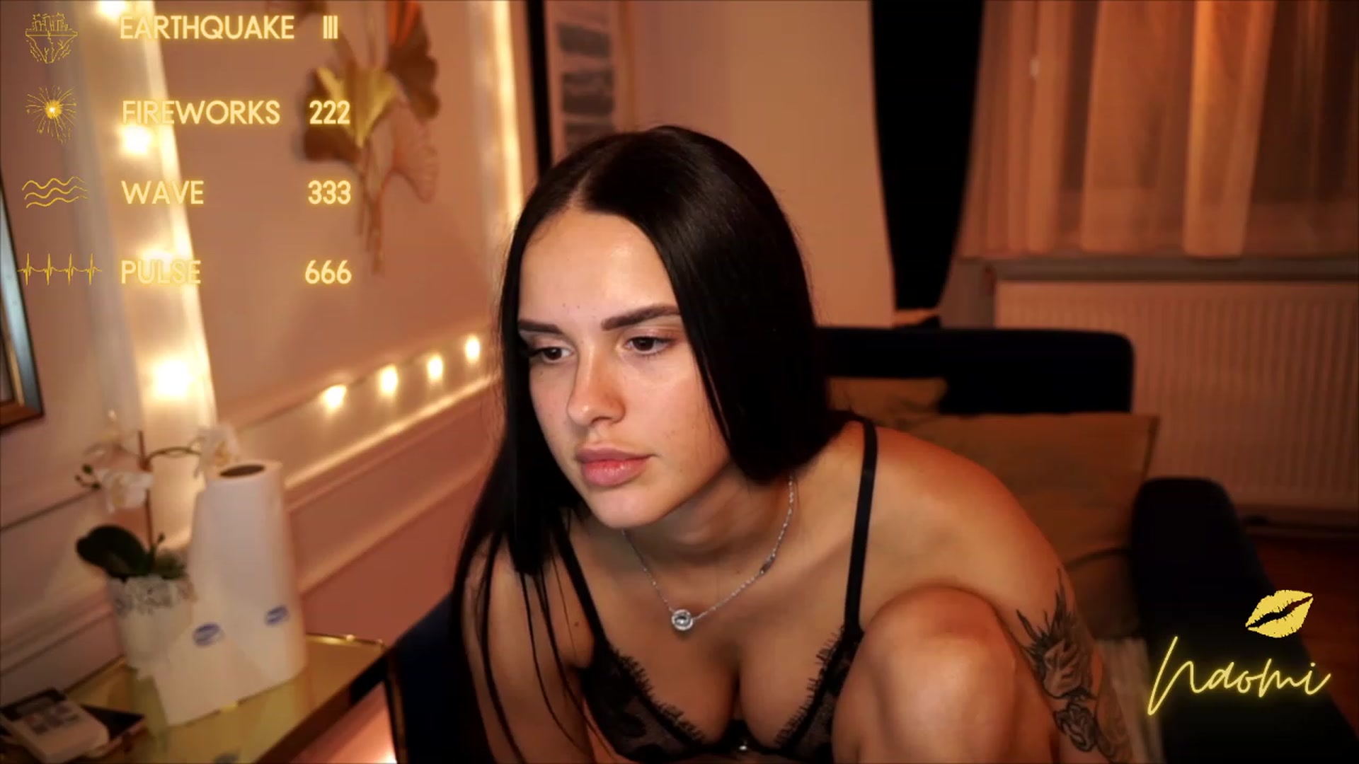 Gallery image thumbnail from cinnabellee's myfreecams stream on, 08/11/2023, 20:05 image 15 of 20