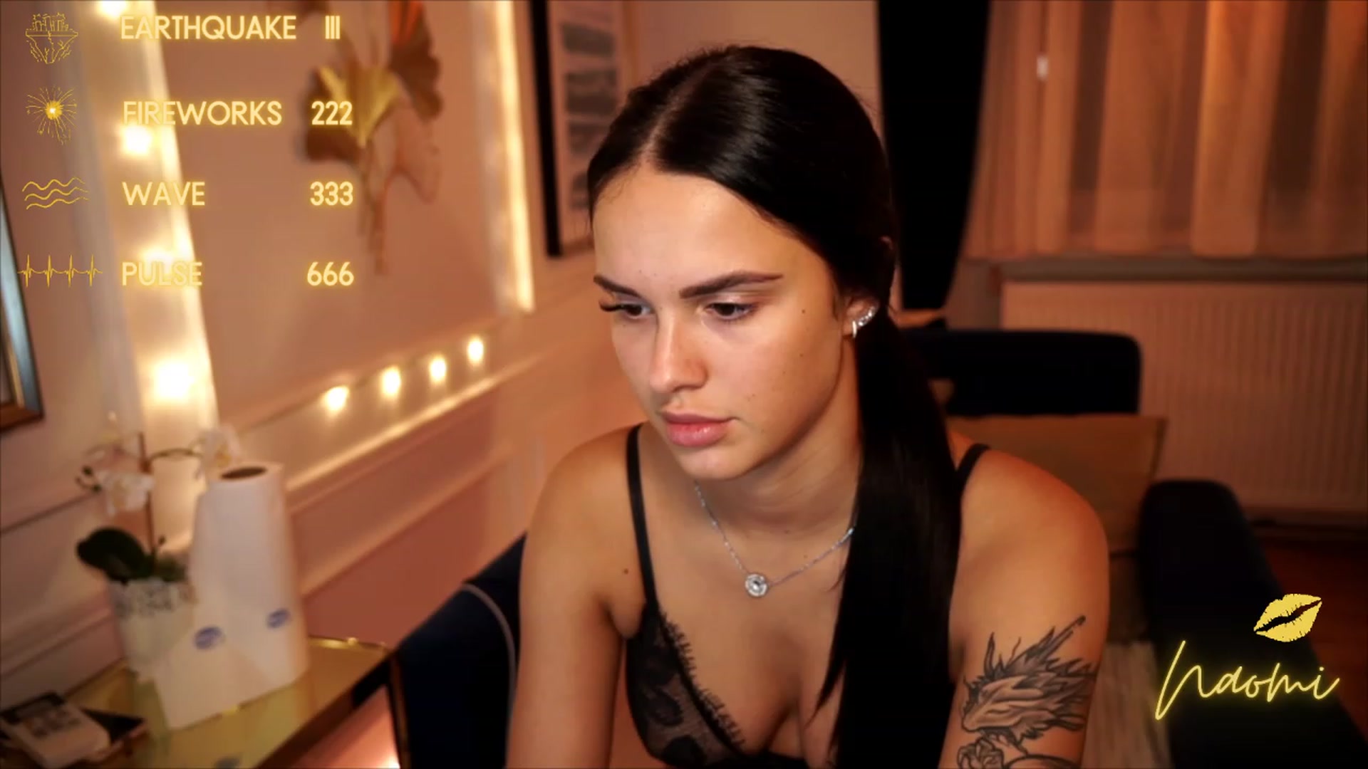 Gallery image thumbnail from cinnabellee's myfreecams stream on, 08/11/2023, 20:05 image 18 of 20