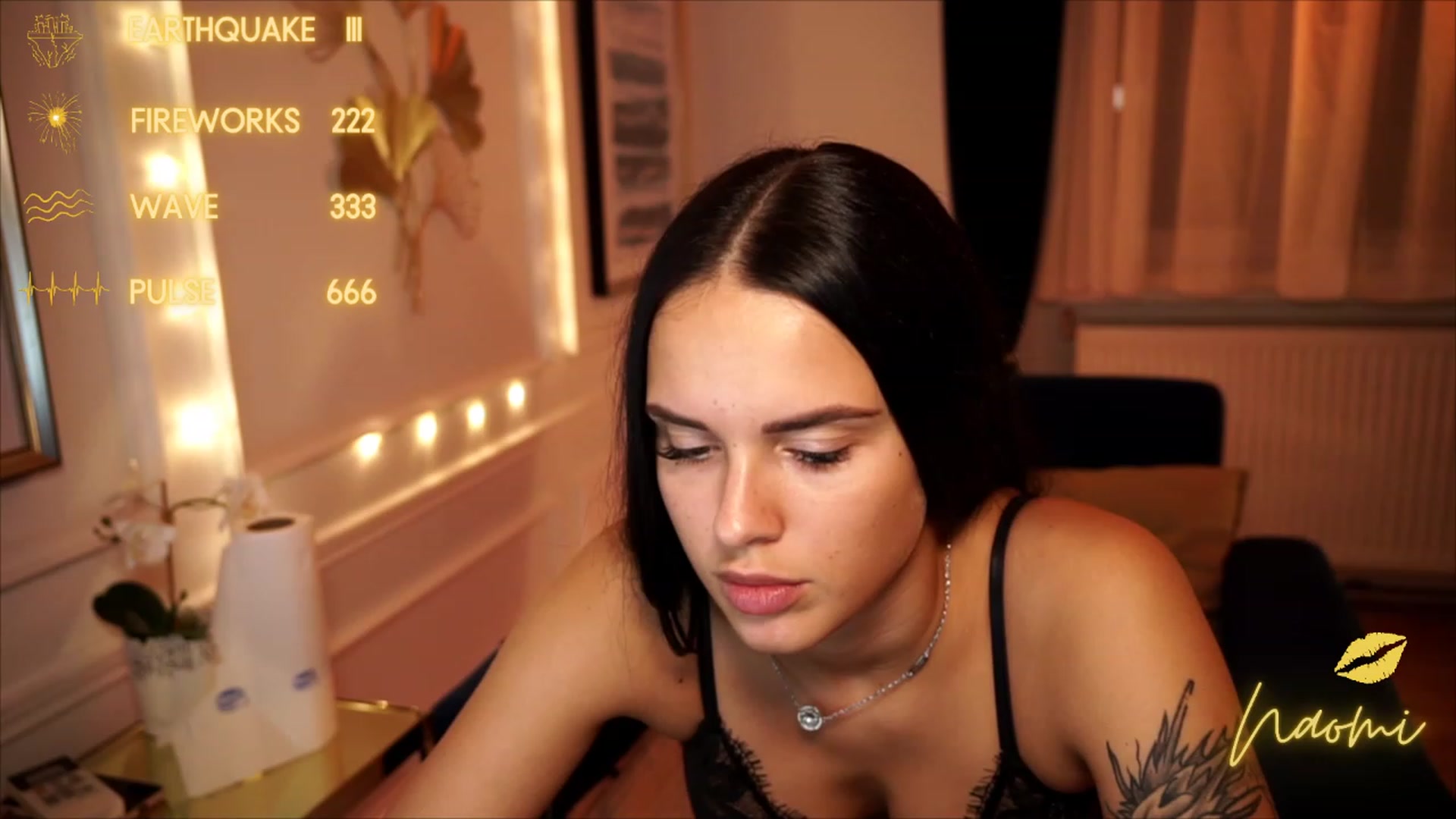 Gallery image thumbnail from cinnabellee's myfreecams stream on, 08/11/2023, 21:42 image 10 of 20