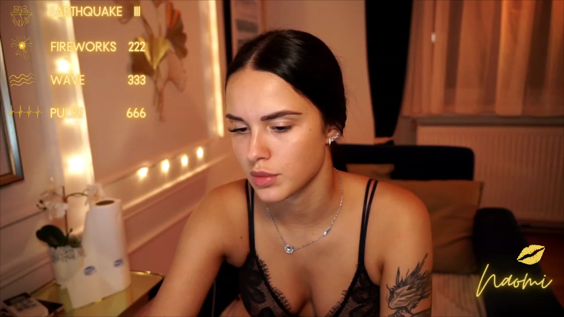 Gallery image thumbnail from cinnabellee's myfreecams stream on, 08/11/2023, 21:42 image 14 of 20
