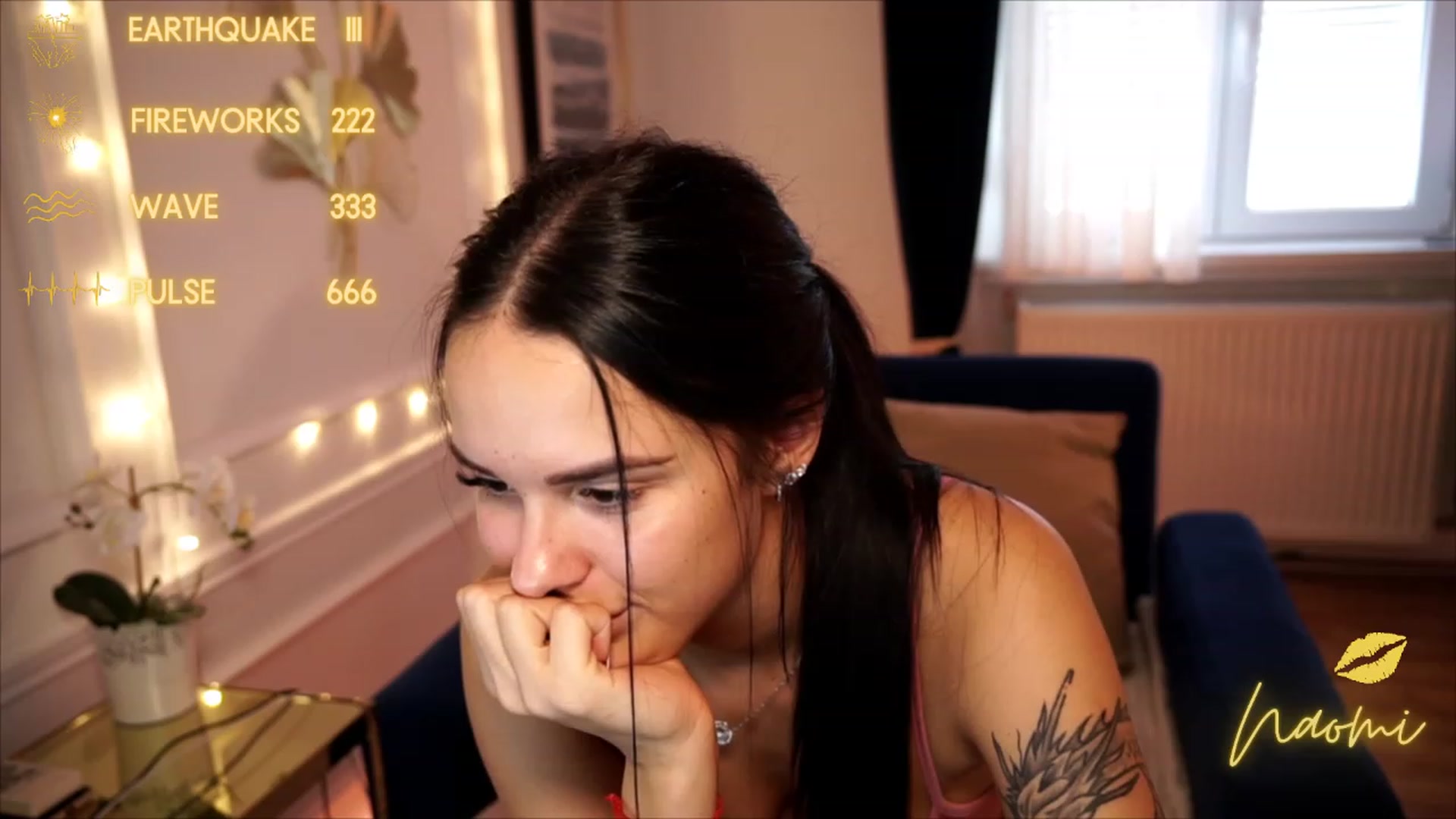 Gallery image thumbnail from cinnabellee's myfreecams stream on, 08/12/2023, 12:39 image 18 of 20
