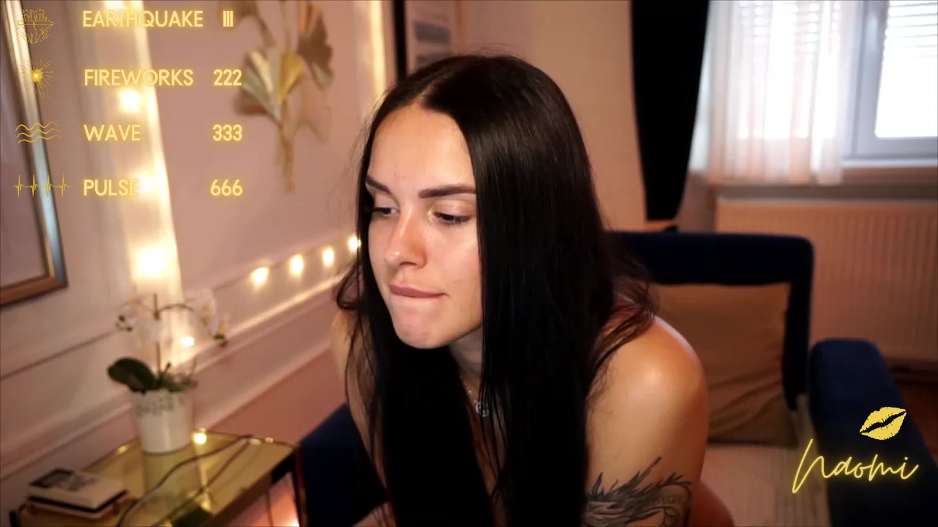 Gallery image thumbnail from cinnabellee's myfreecams stream on, 08/12/2023, 14:42 image 14 of 20
