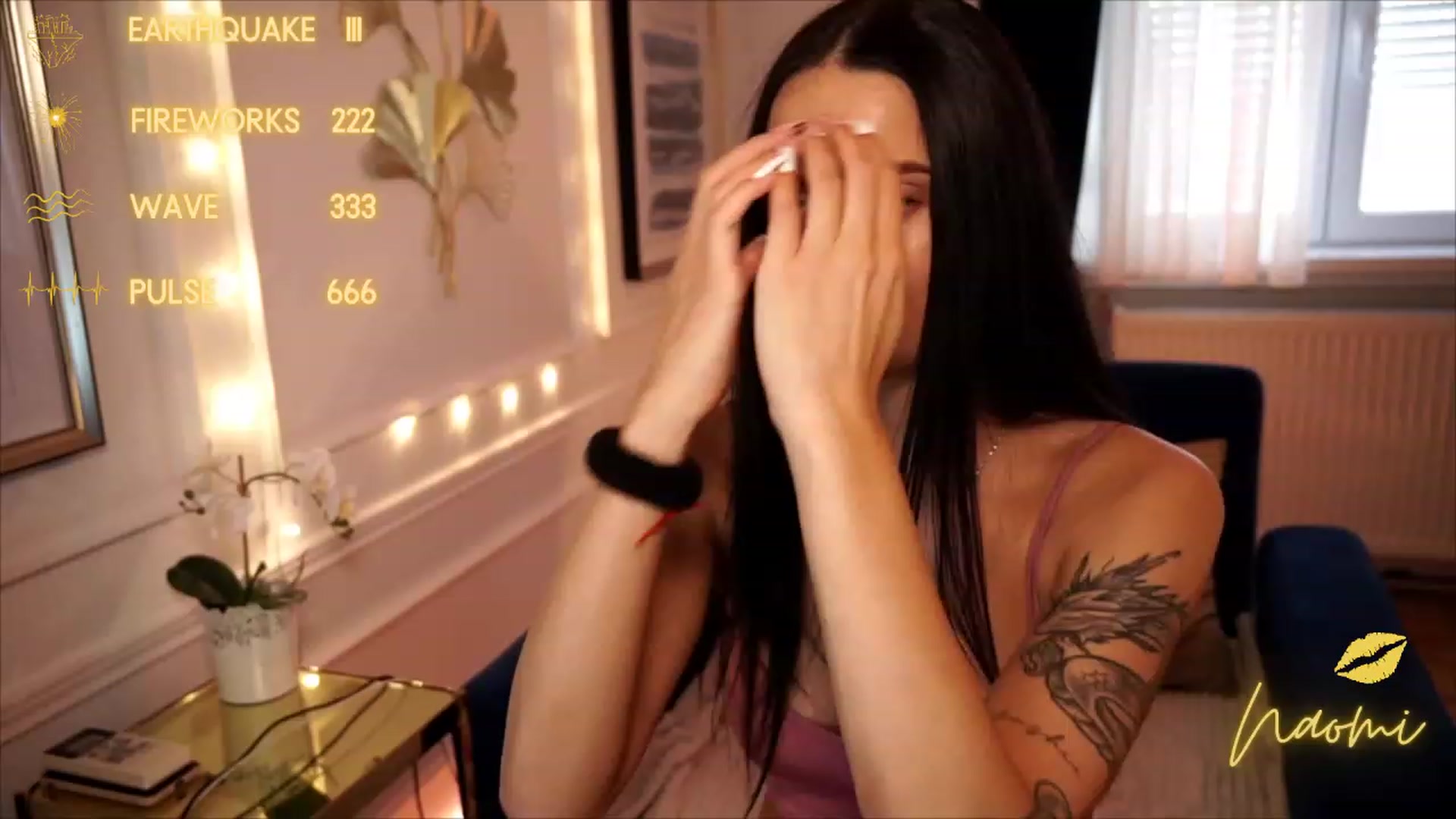 Gallery image thumbnail from cinnabellee's myfreecams stream on, 08/12/2023, 14:42 image 17 of 20