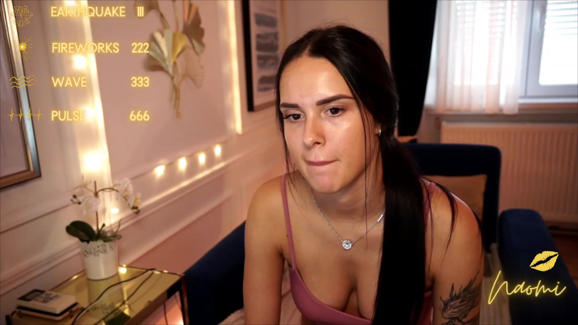 Gallery image thumbnail from cinnabellee's myfreecams stream on, 08/12/2023, 14:42 image 5 of 20