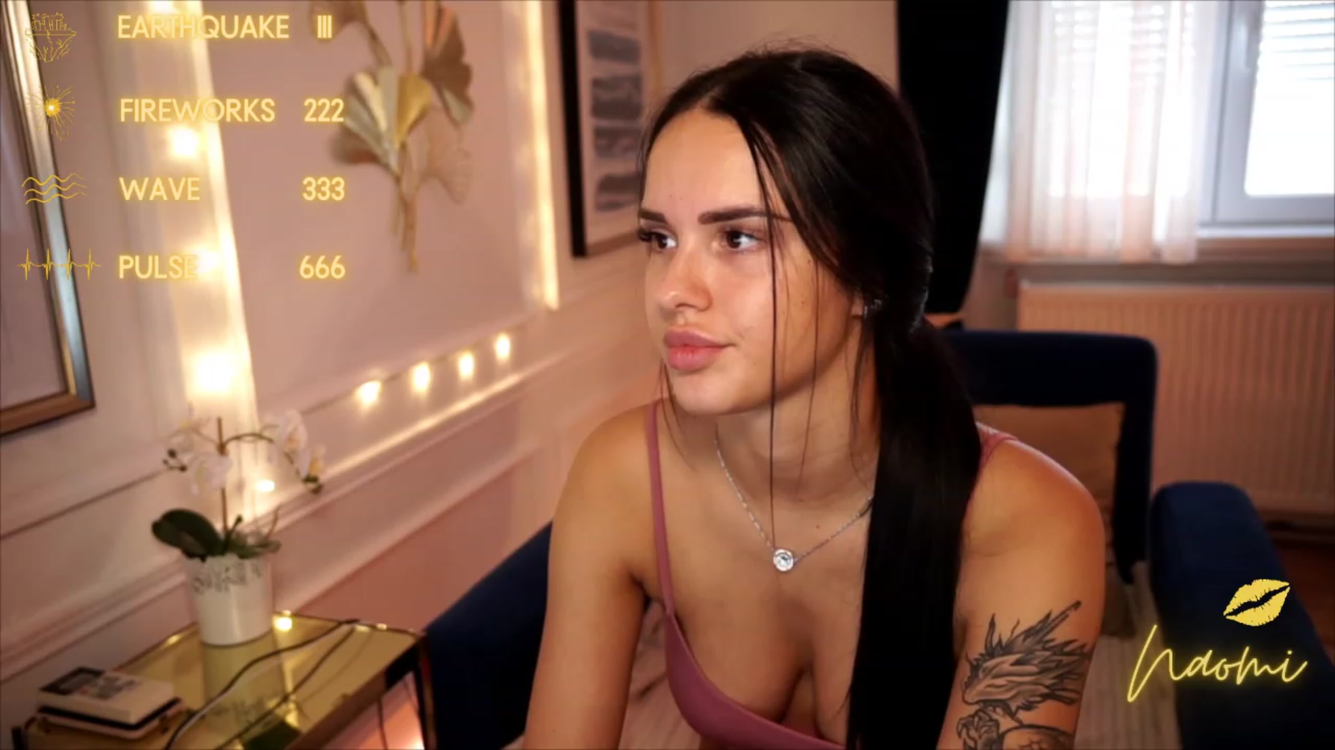 Gallery image thumbnail from cinnabellee's myfreecams stream on, 08/12/2023, 14:42 image 6 of 20