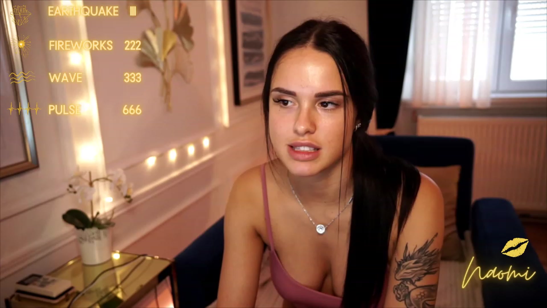 Gallery image thumbnail from cinnabellee's myfreecams stream on, 08/12/2023, 14:42 image 4 of 20