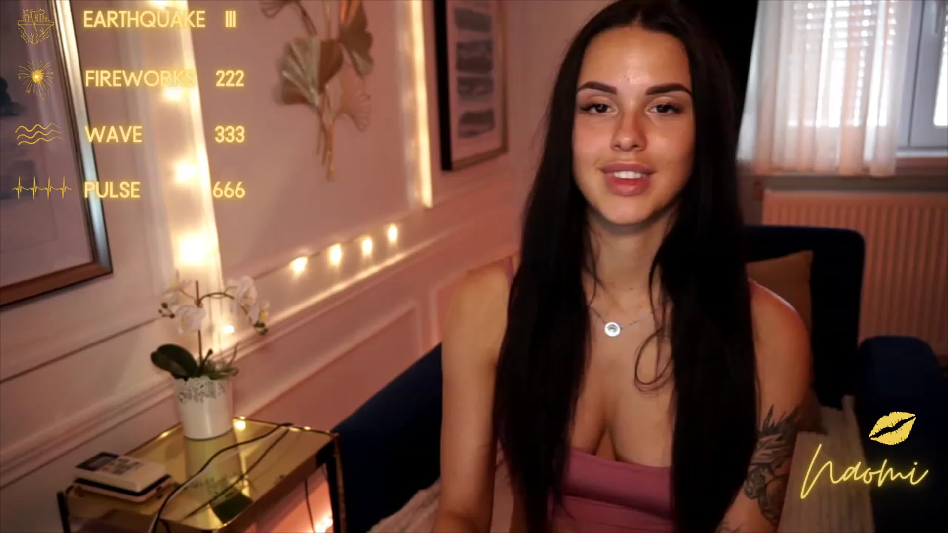 Gallery image thumbnail from cinnabellee's myfreecams stream on, 08/12/2023, 15:51 image 8 of 20