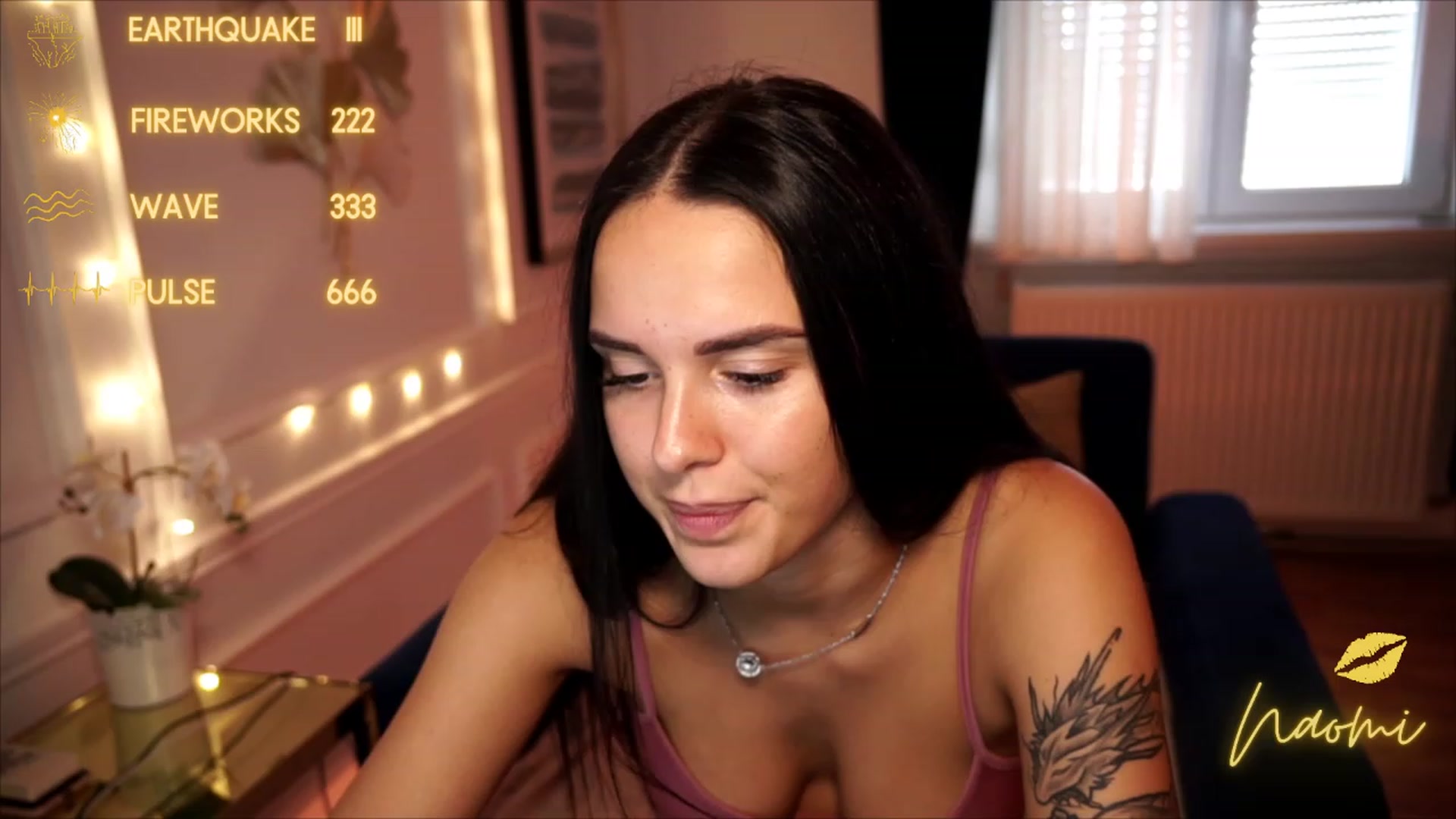 Gallery image thumbnail from cinnabellee's myfreecams stream on, 08/12/2023, 15:51 image 16 of 20