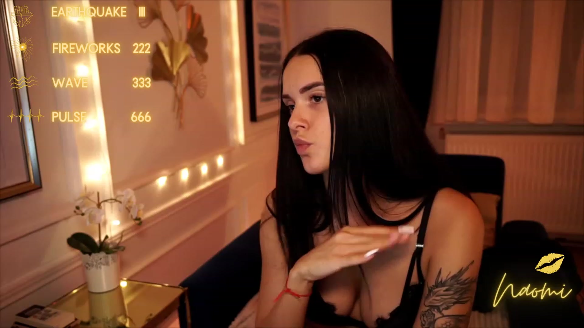 Gallery image thumbnail from cinnabellee's myfreecams stream on, 08/13/2023, 18:11 image 10 of 20