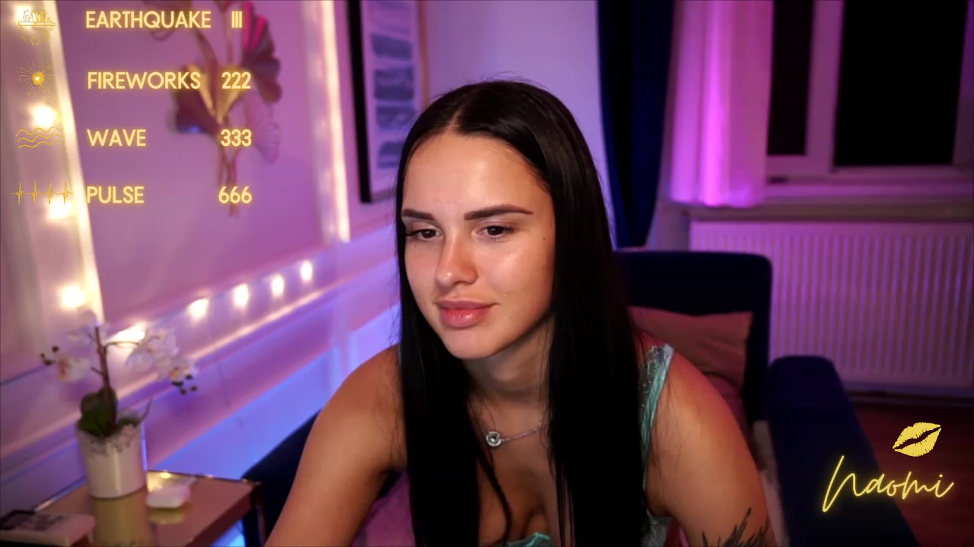 Gallery image thumbnail from cinnabellee's myfreecams stream on, 08/14/2023, 21:07 image 12 of 20