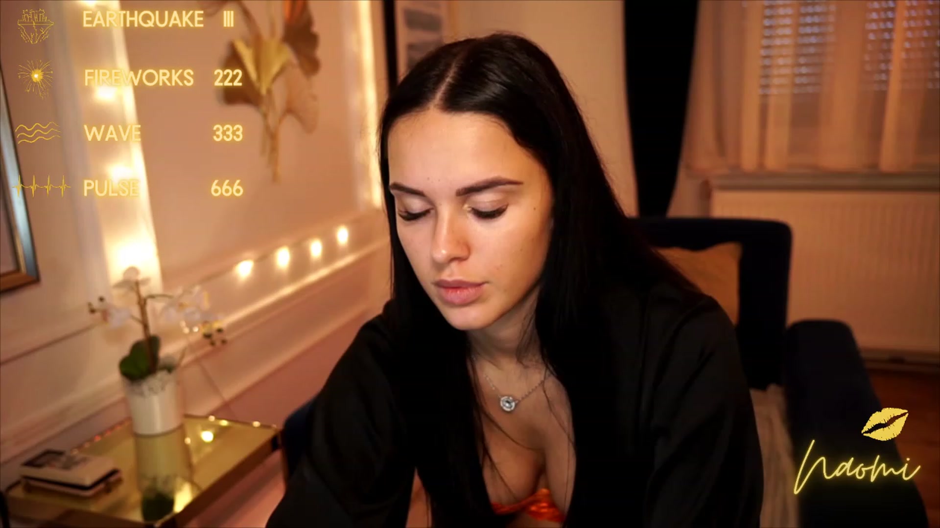 Gallery image thumbnail from cinnabellee's myfreecams stream on, 08/15/2023, 17:33 image 10 of 20