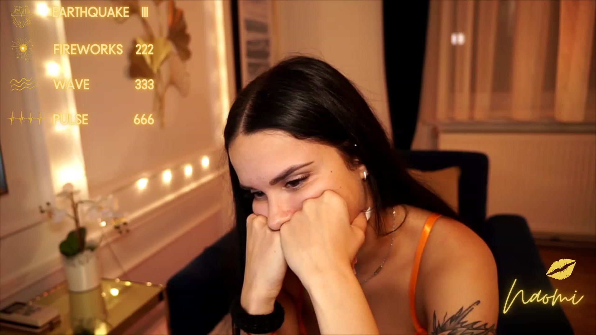Gallery image thumbnail from cinnabellee's myfreecams stream on, 08/15/2023, 20:08 image 6 of 20