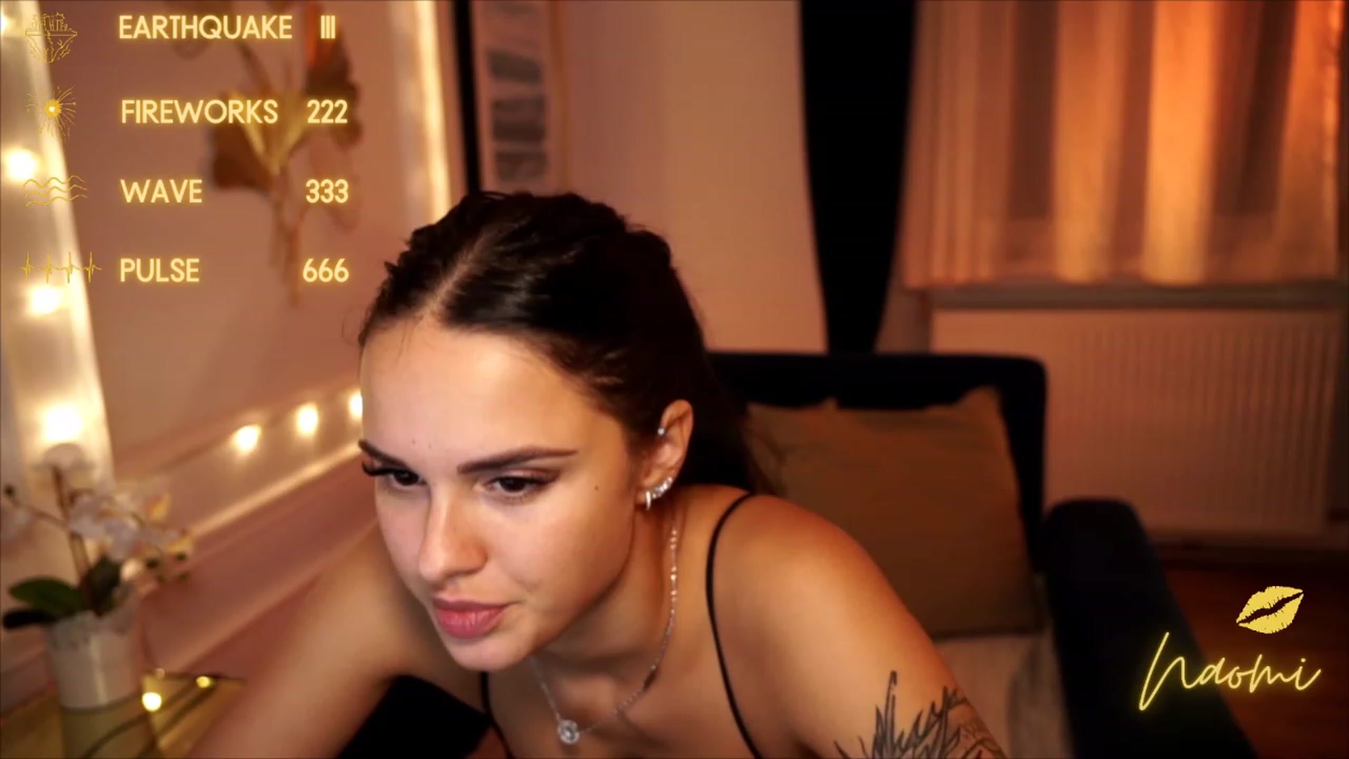Gallery image thumbnail from cinnabellee's myfreecams stream on, 08/16/2023, 21:37 image 2 of 20