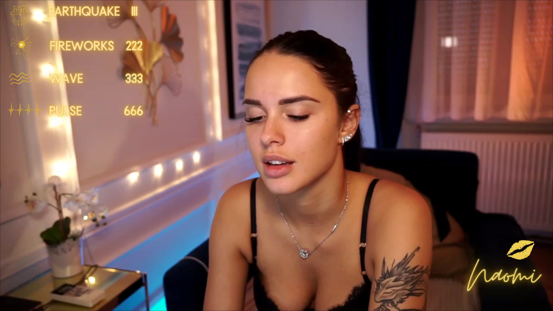 Gallery image thumbnail from cinnabellee's myfreecams stream on, 08/19/2023, 07:00 image 13 of 20