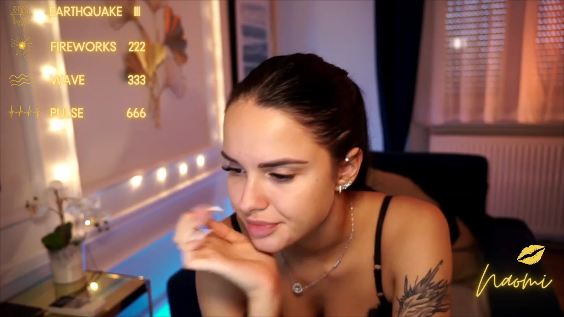 Gallery image thumbnail from cinnabellee's myfreecams stream on, 08/19/2023, 07:00 image 8 of 20