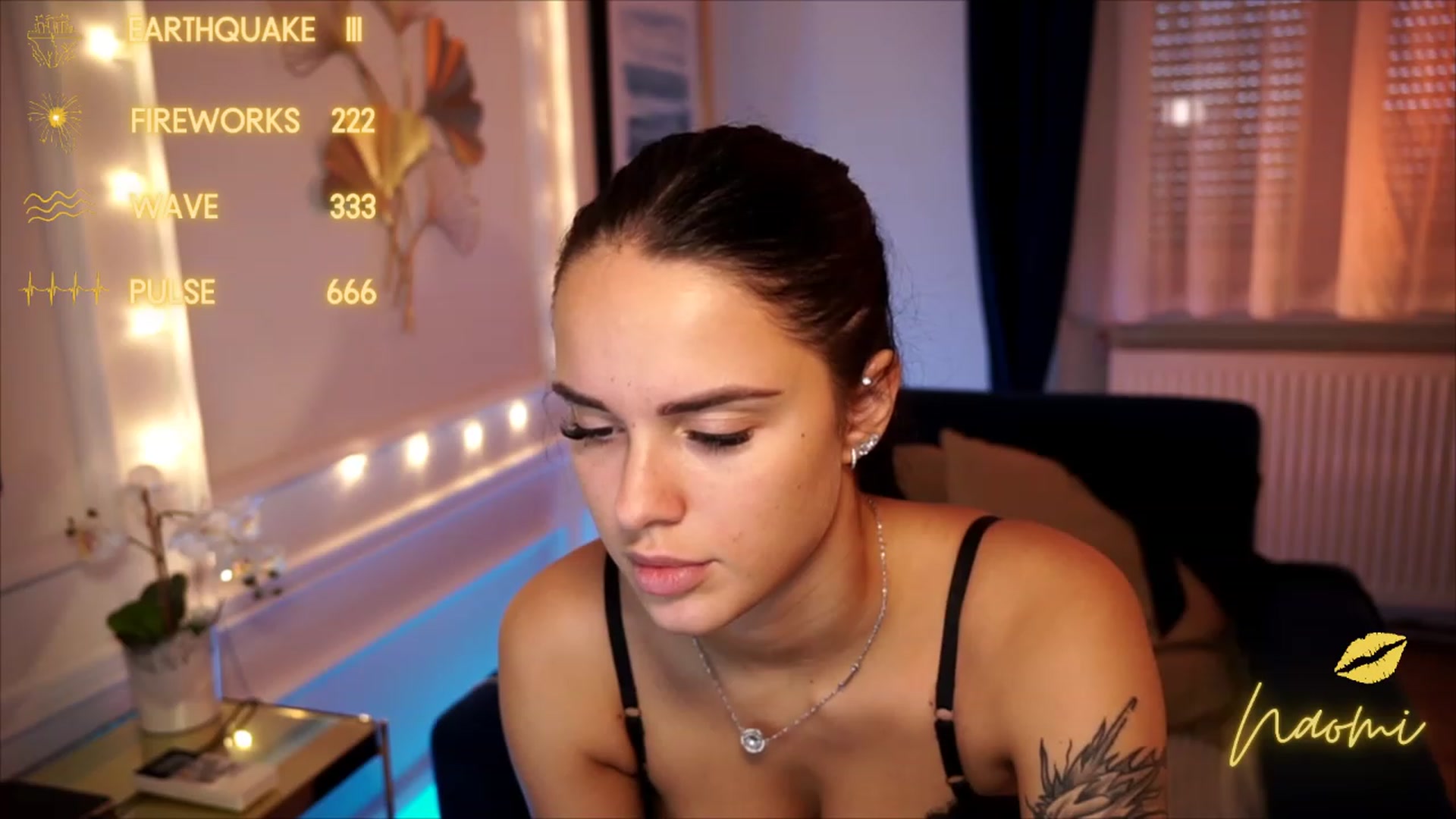 Gallery image thumbnail from cinnabellee's myfreecams stream on, 08/19/2023, 07:00 image 10 of 20