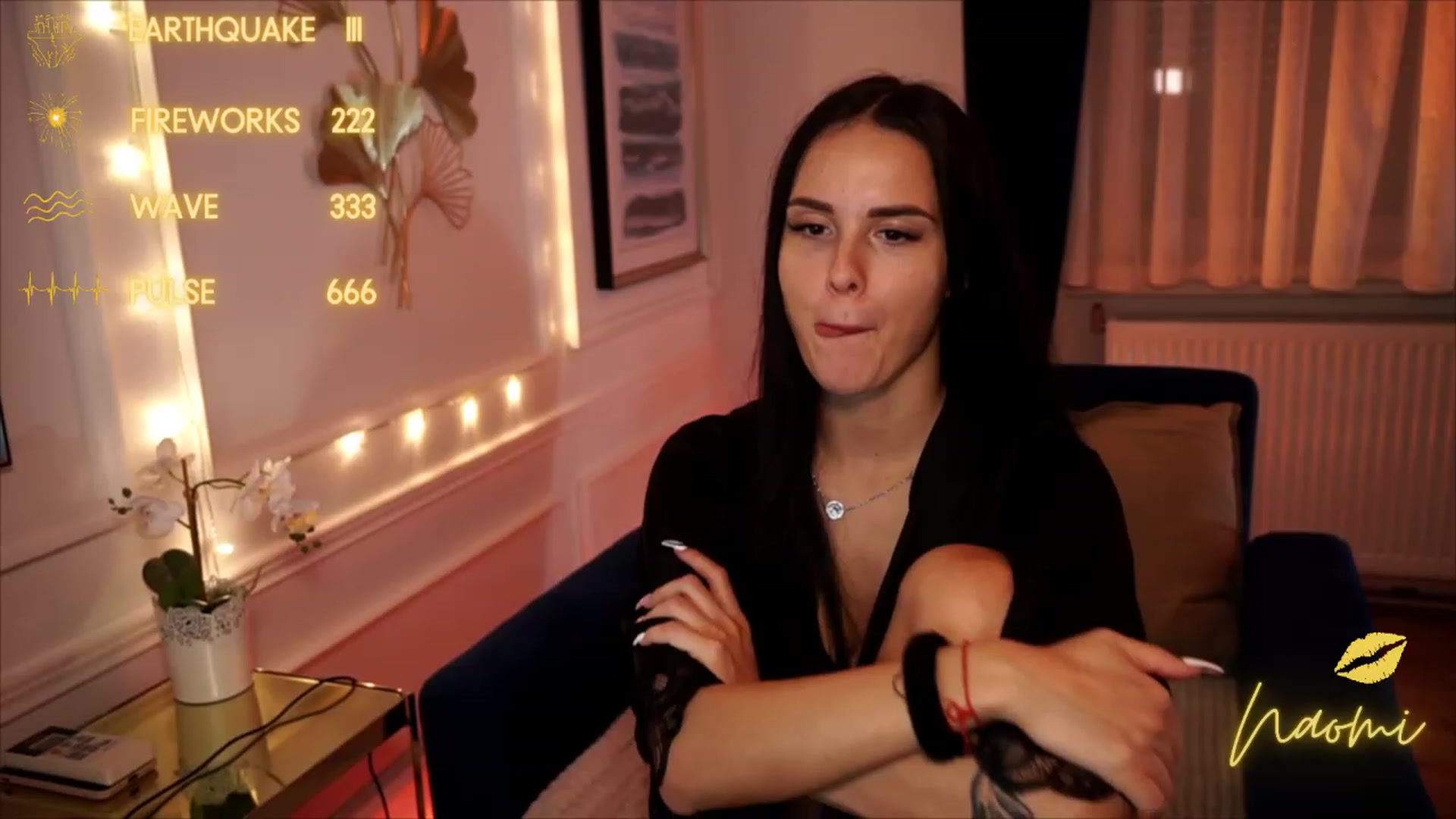 Gallery image thumbnail from cinnabellee's myfreecams stream on, 08/21/2023, 18:35 image 14 of 20