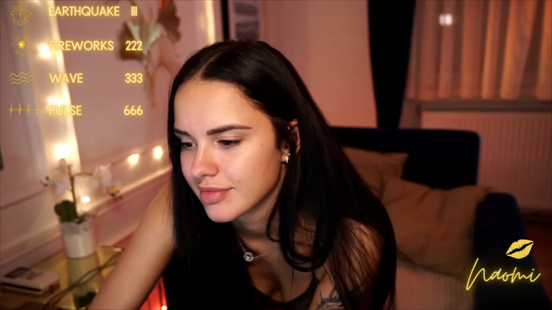 Gallery image thumbnail from cinnabellee's myfreecams stream on, 08/21/2023, 21:40 image 2 of 20