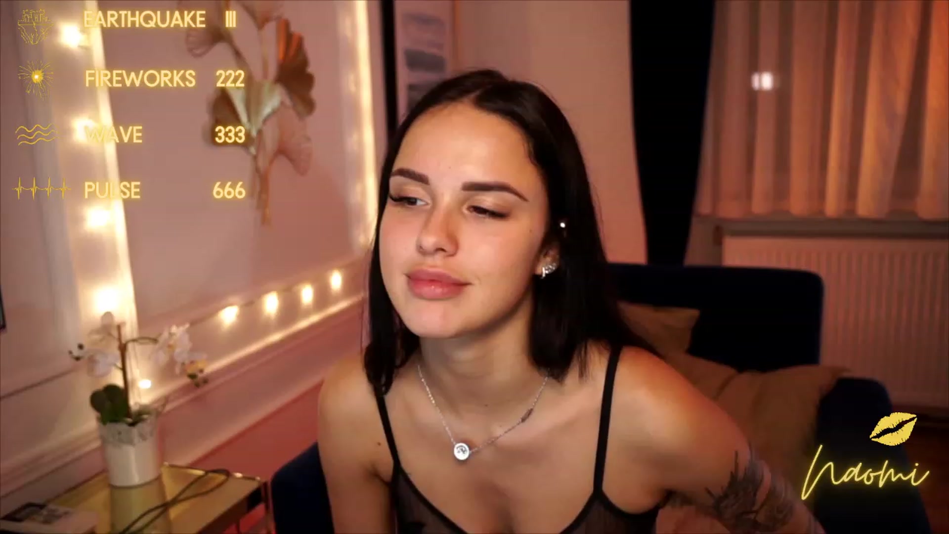 Gallery image thumbnail from cinnabellee's myfreecams stream on, 08/21/2023, 21:40 image 13 of 20