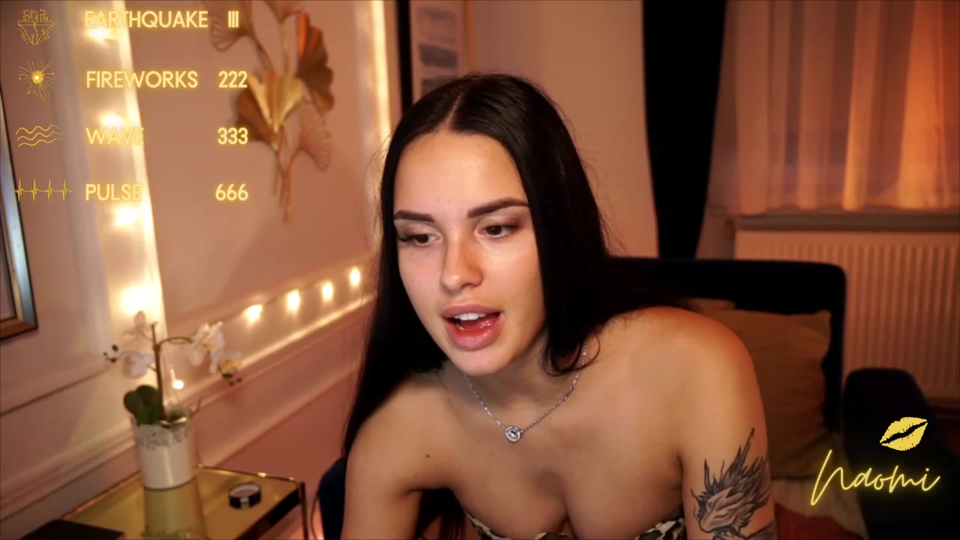 Gallery image thumbnail from cinnabellee's myfreecams stream on, 08/22/2023, 18:17 image 18 of 20