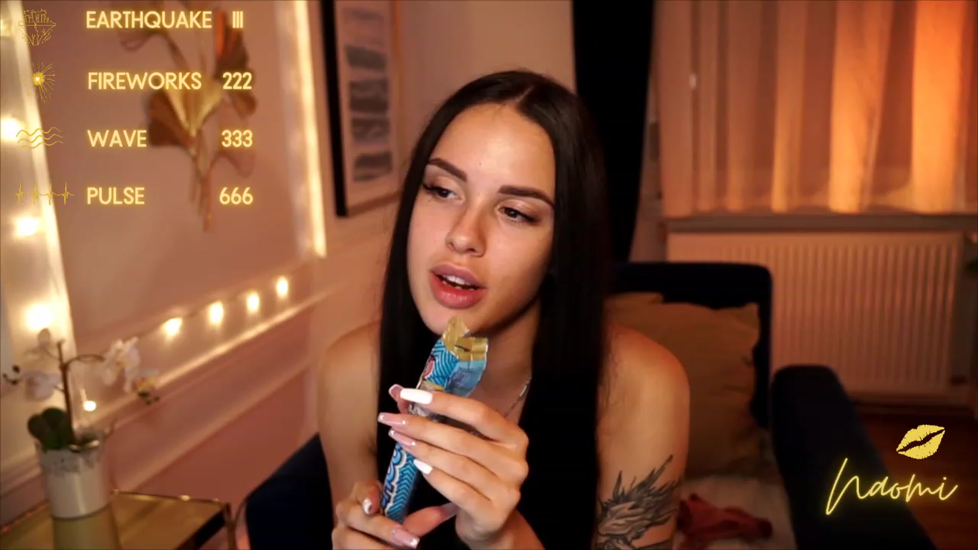 Gallery image thumbnail from cinnabellee's myfreecams stream on, 08/22/2023, 18:17 image 5 of 20