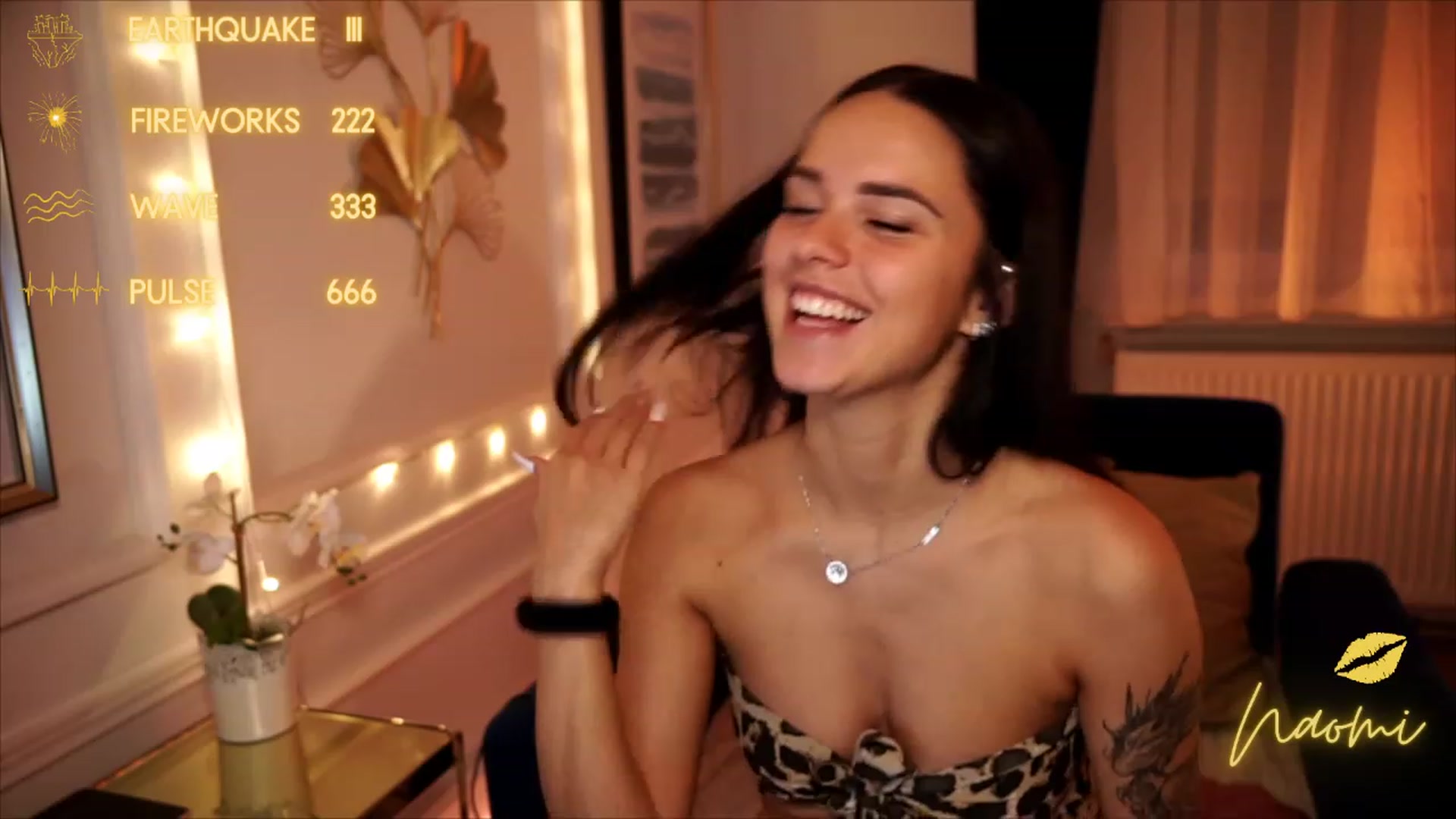 Gallery image thumbnail from cinnabellee's myfreecams stream on, 08/22/2023, 18:17 image 19 of 20