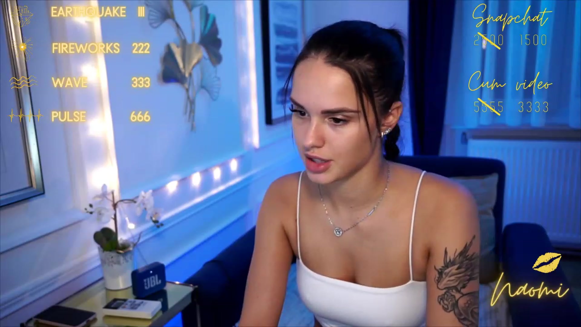 Gallery image thumbnail from cinnabellee's myfreecams stream on, 08/25/2023, 20:34 image 15 of 20